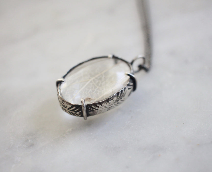 LG Leaf Skeleton Pools of Light Pendant