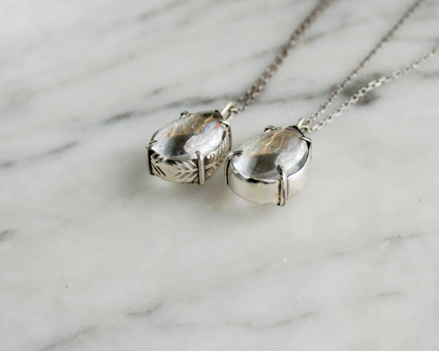 MED Leaf Skeleton Pools of Light Pendant