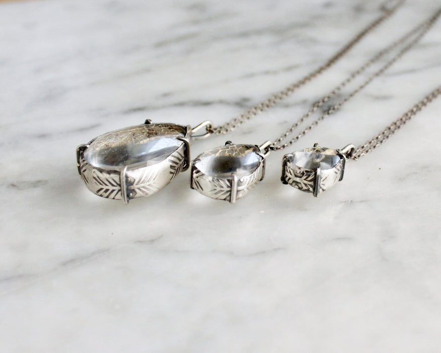 MED Leaf Skeleton Pools of Light Pendant